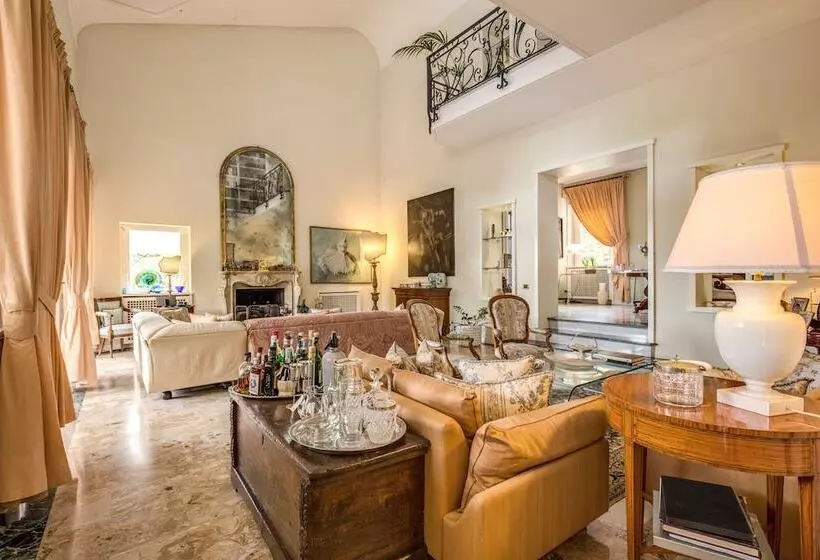 Aamiaismajoitus (B&B) La Gaura Guest House