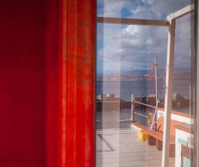 تختخواب و صبحانه Limoni Sul Mare