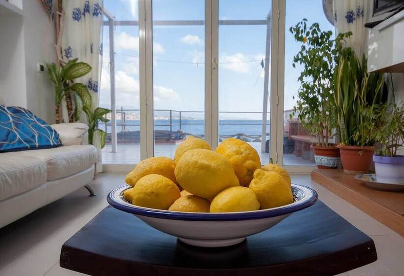 تختخواب و صبحانه Limoni Sul Mare