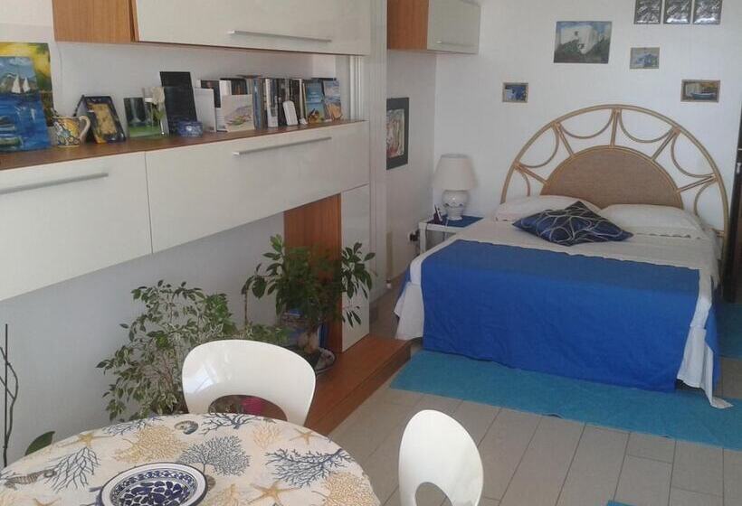 تختخواب و صبحانه Limoni Sul Mare