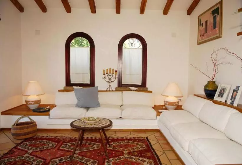 تختخواب و صبحانه Villa Geron