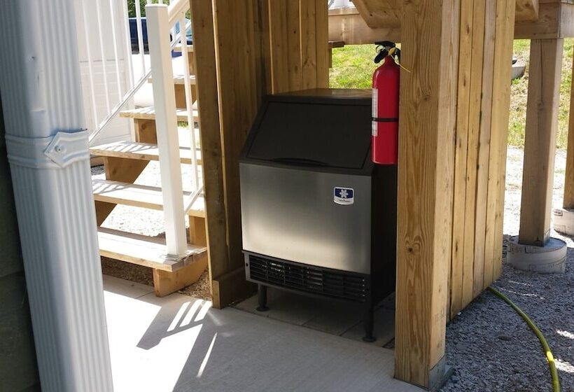 Escarpment Heights Motel