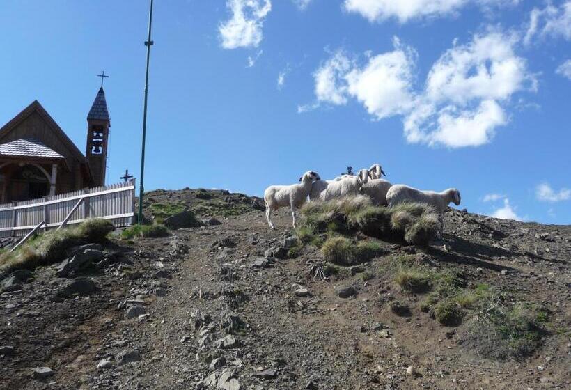 בית מלון כפרי Garni Excelsior