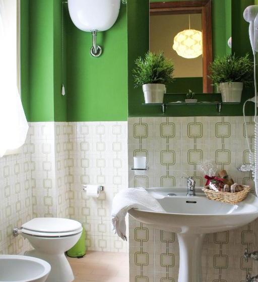 Bed and Breakfast Retrò Rooms