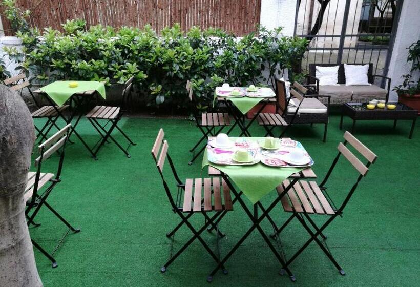 Bed and Breakfast Retrò Rooms