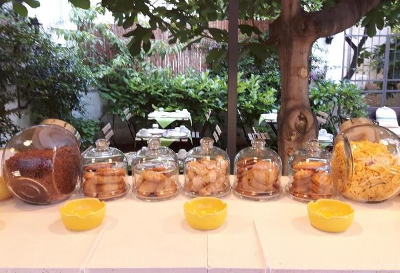 Bed and Breakfast Retrò Rooms