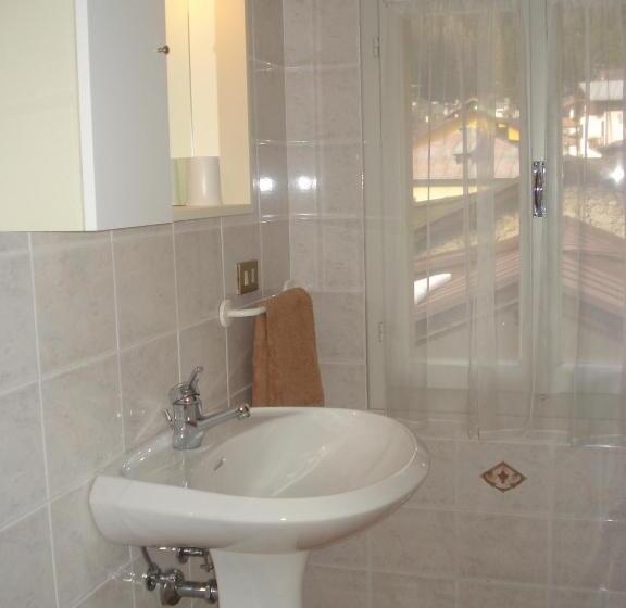 בית מלון כפרי Albergo Larese