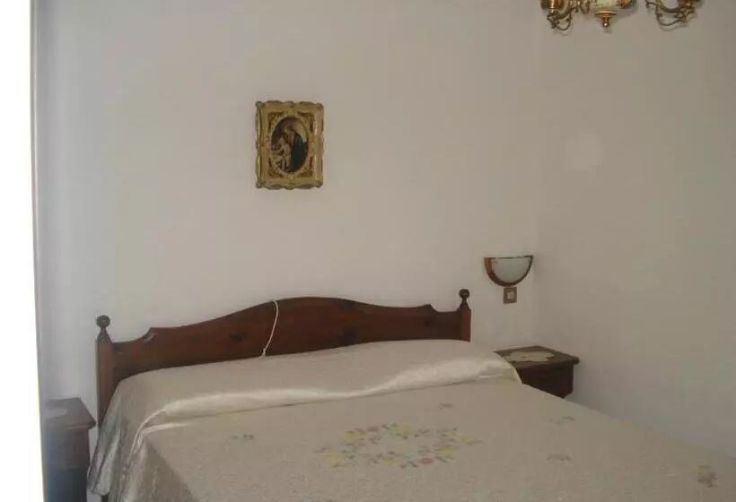 ホテル Albergo Larese