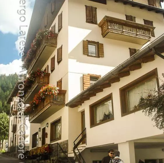 ホテル Albergo Larese