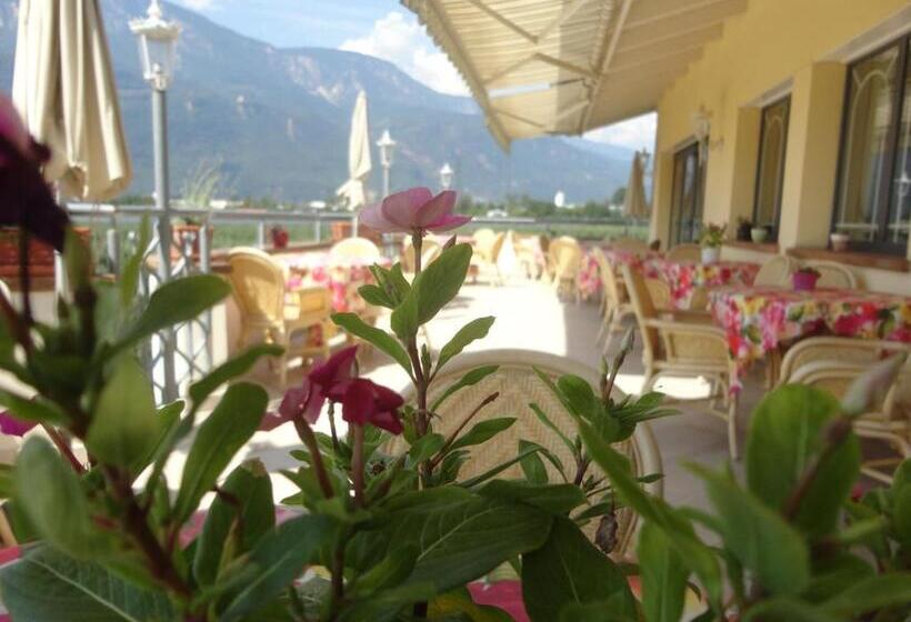 ホテル Greifenstein