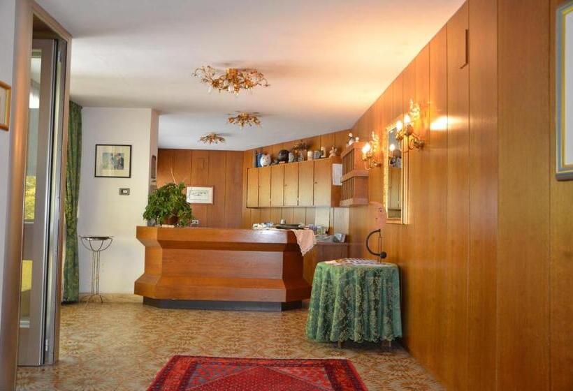 ホテル Greifenstein