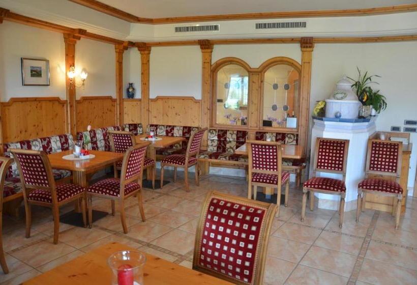 ホテル Greifenstein