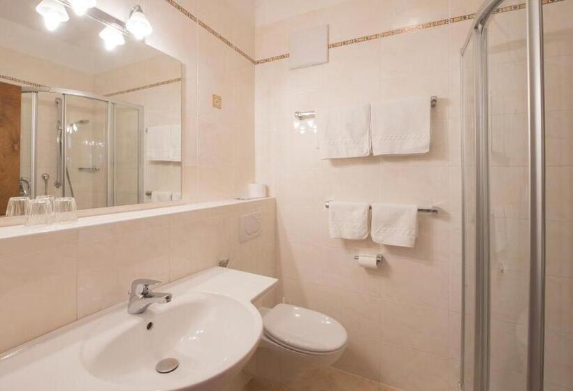 ホテル Greifenstein