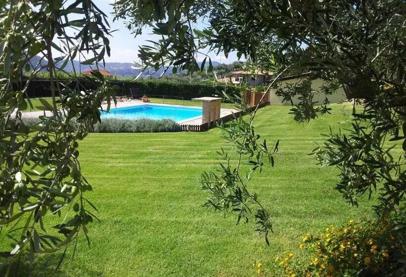 Hotelli Piscina La Suite