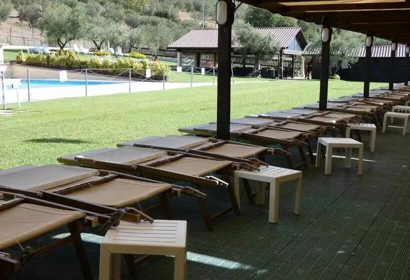 Hotelli Piscina La Suite