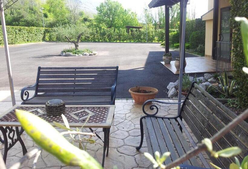 Отель Piscina La Suite