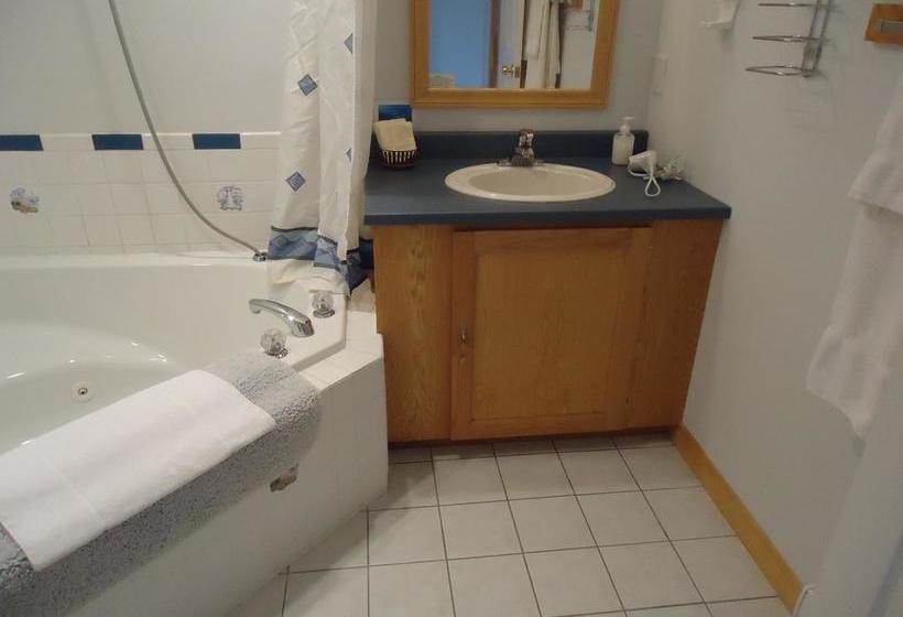 Ocean View Motel And Chalets