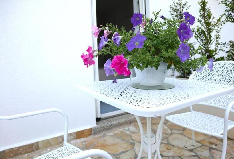 مبيت وإفطار Adagio Salentino