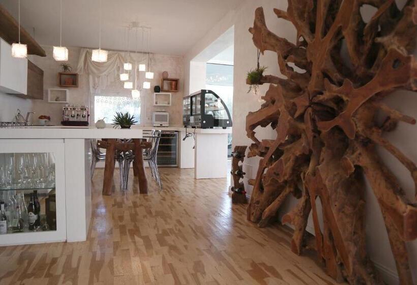 مبيت وإفطار Adagio Salentino