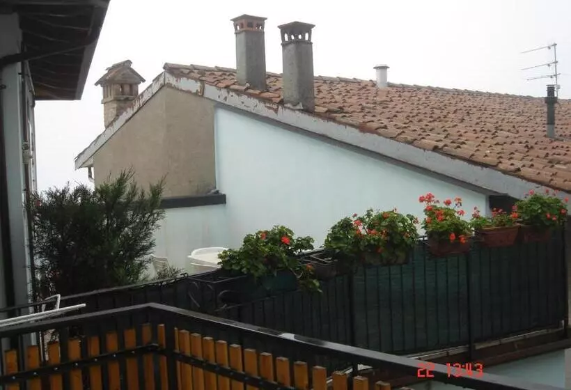 Aamiaismajoitus (B&B) Bar Trattoria Colombina Affittacamere