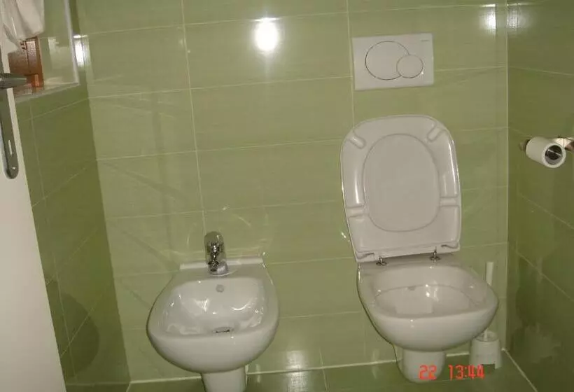 Aamiaismajoitus (B&B) Bar Trattoria Colombina Affittacamere