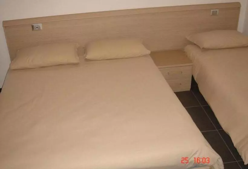 Aamiaismajoitus (B&B) Bar Trattoria Colombina Affittacamere