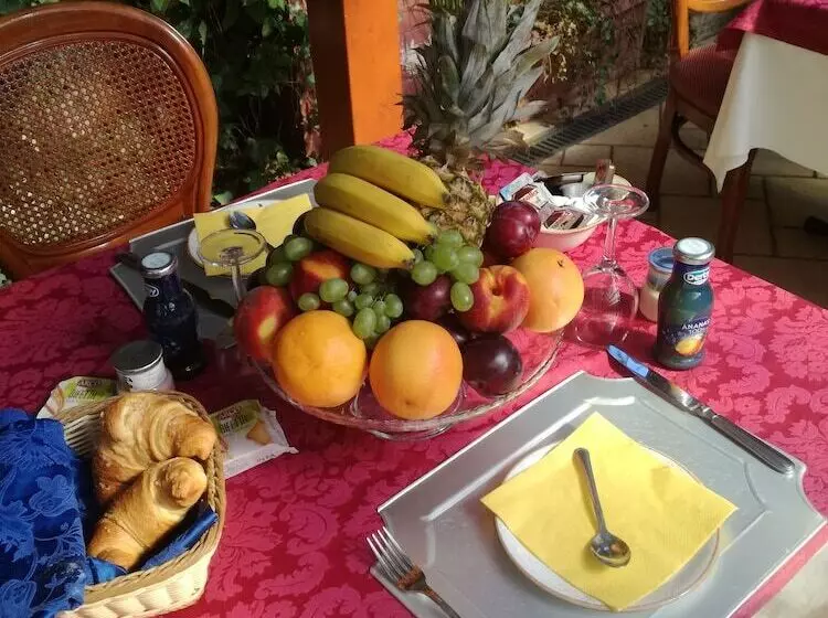 Aamiaismajoitus (B&B) Fermati Che è Tardi