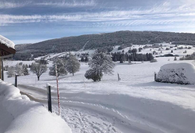 مبيت وإفطار Golf Du Rochat