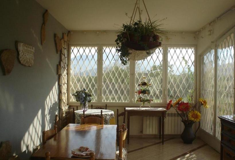 تختخواب و صبحانه Il Glicine Di Carmen