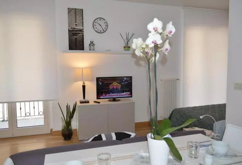 تختخواب و صبحانه Le Residenze Di Via Lo Re