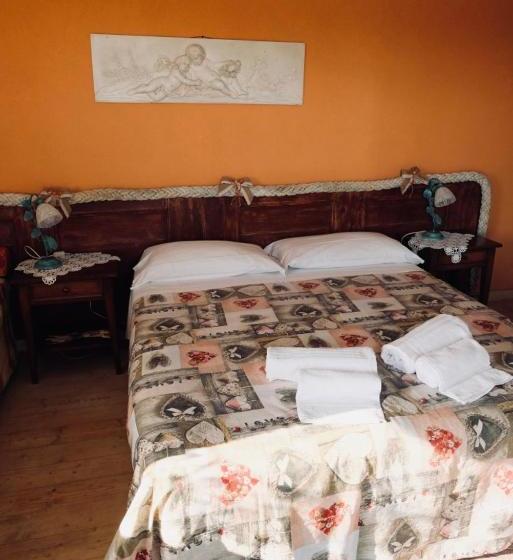 مبيت وإفطار Red Fenice