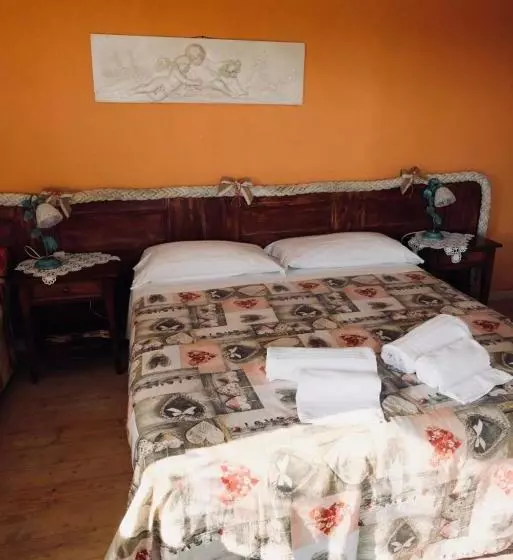 Aamiaismajoitus (B&B) Red Fenice