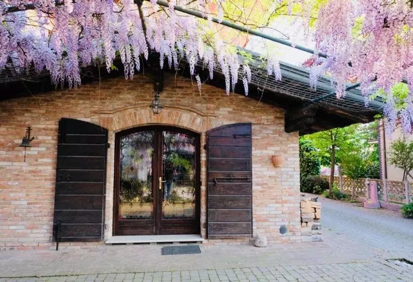 Aamiaismajoitus (B&B) Red Fenice