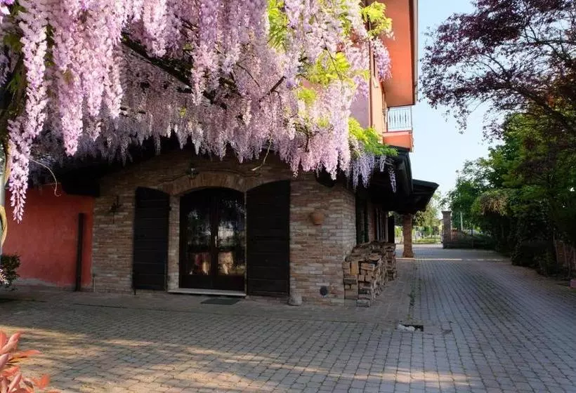 Aamiaismajoitus (B&B) Red Fenice