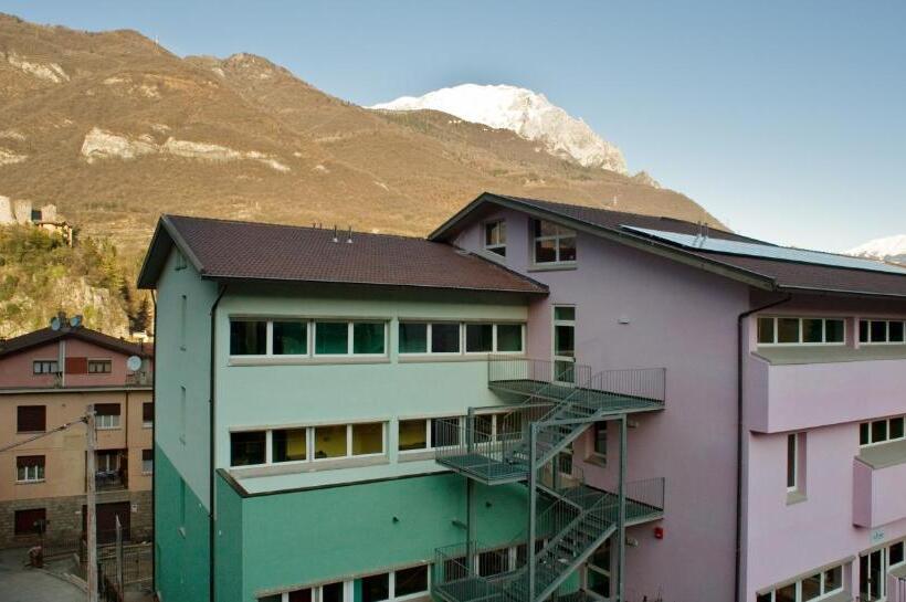 Casthello Ostello Di Vallecamonica