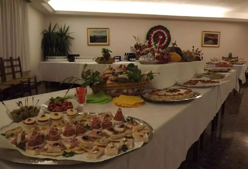 Hotelli Albergo Ristorante Borghese