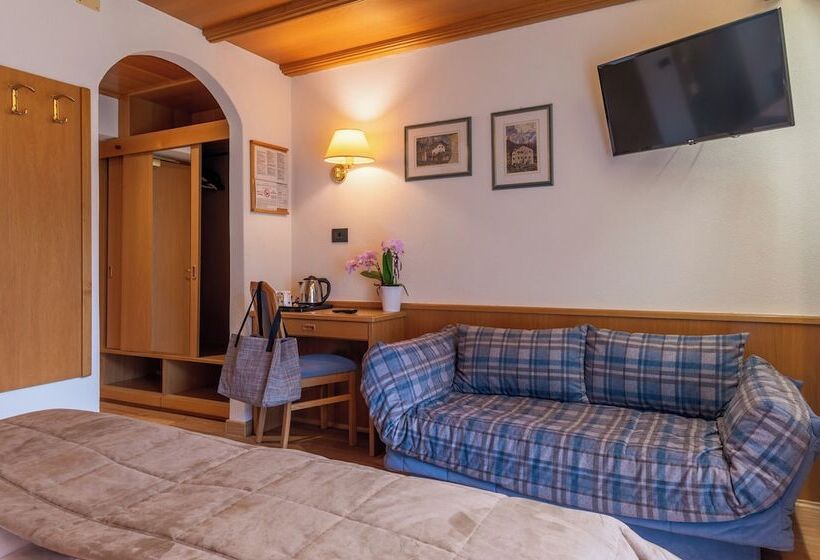 בית מלון כפרי Meida