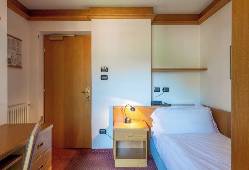 בית מלון כפרי Meida