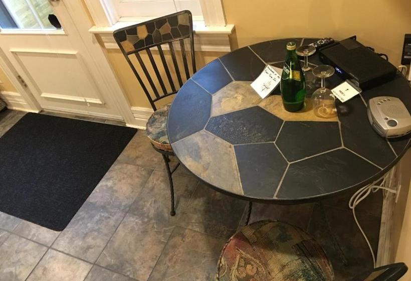 Bed and Breakfast Robert Porter House Inn