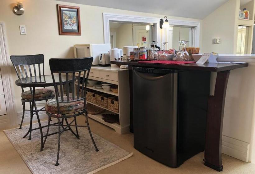 Bed and Breakfast Robert Porter House Inn