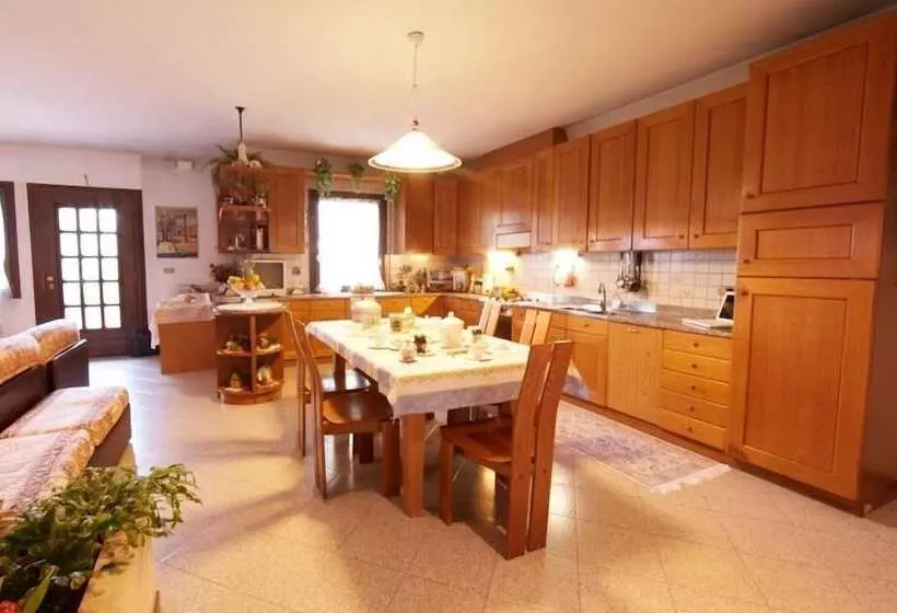 ベッドアンドブレックファースト Le Tre Grazie