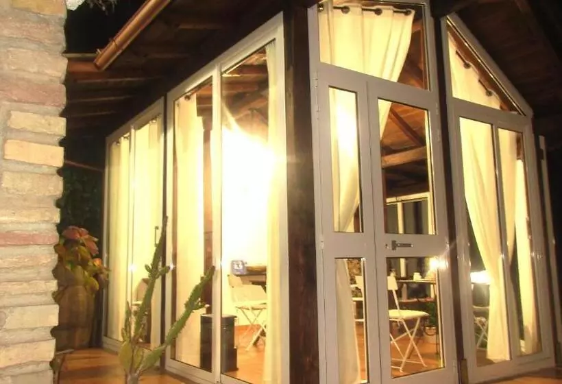 Aamiaismajoitus (B&B) Antico Casale Fabrizi