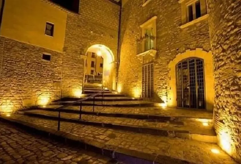 تختخواب و صبحانه Borgo Antico Santa Lucia