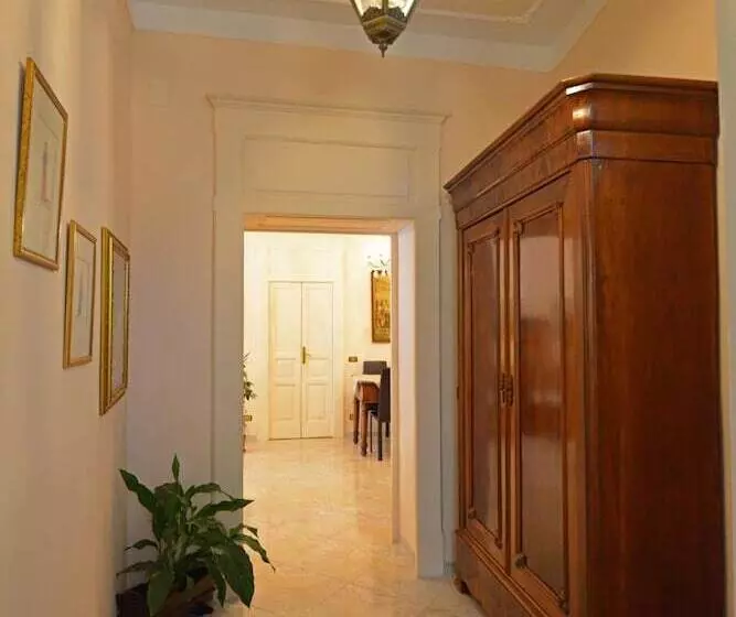 تختخواب و صبحانه Borgo Antico Santa Lucia