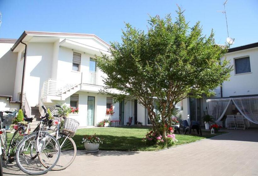 تختخواب و صبحانه Dimora Delle Emme