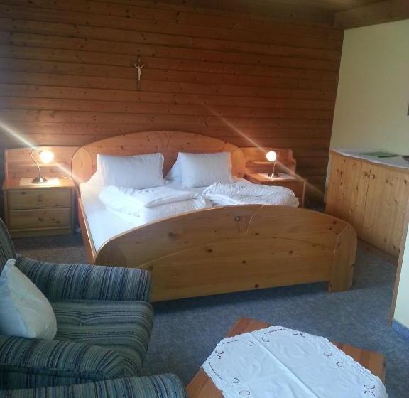 تختخواب و صبحانه Haus Karwendelblick