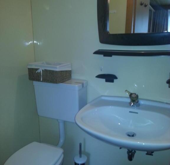 تختخواب و صبحانه Haus Karwendelblick