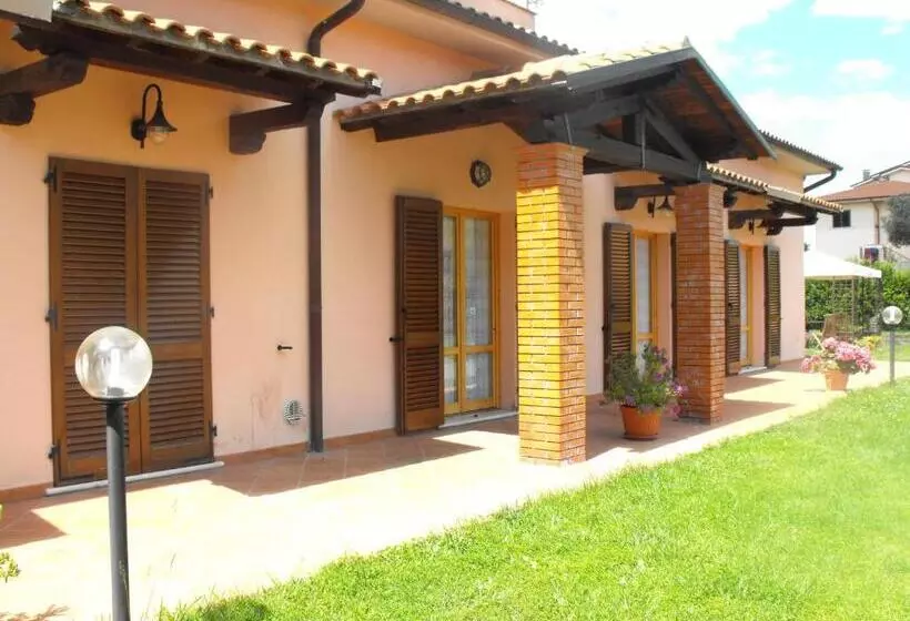 ベッドアンドブレックファースト Villa Etruria Guest House