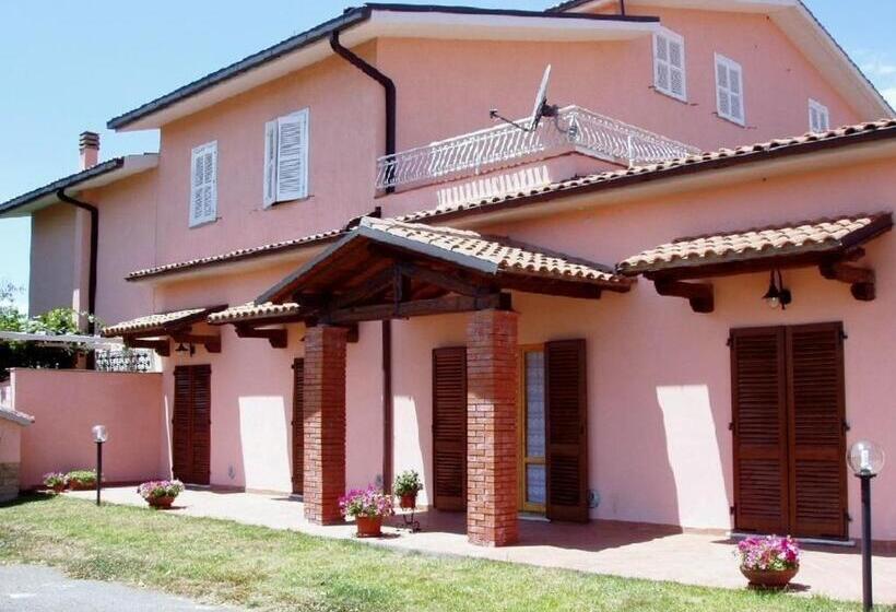 Bed and Breakfast Villa Etruria Guest House