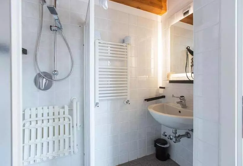 Hotelli Albergo Del Sole